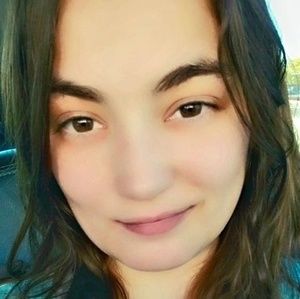 Meet your Posher, Azrea